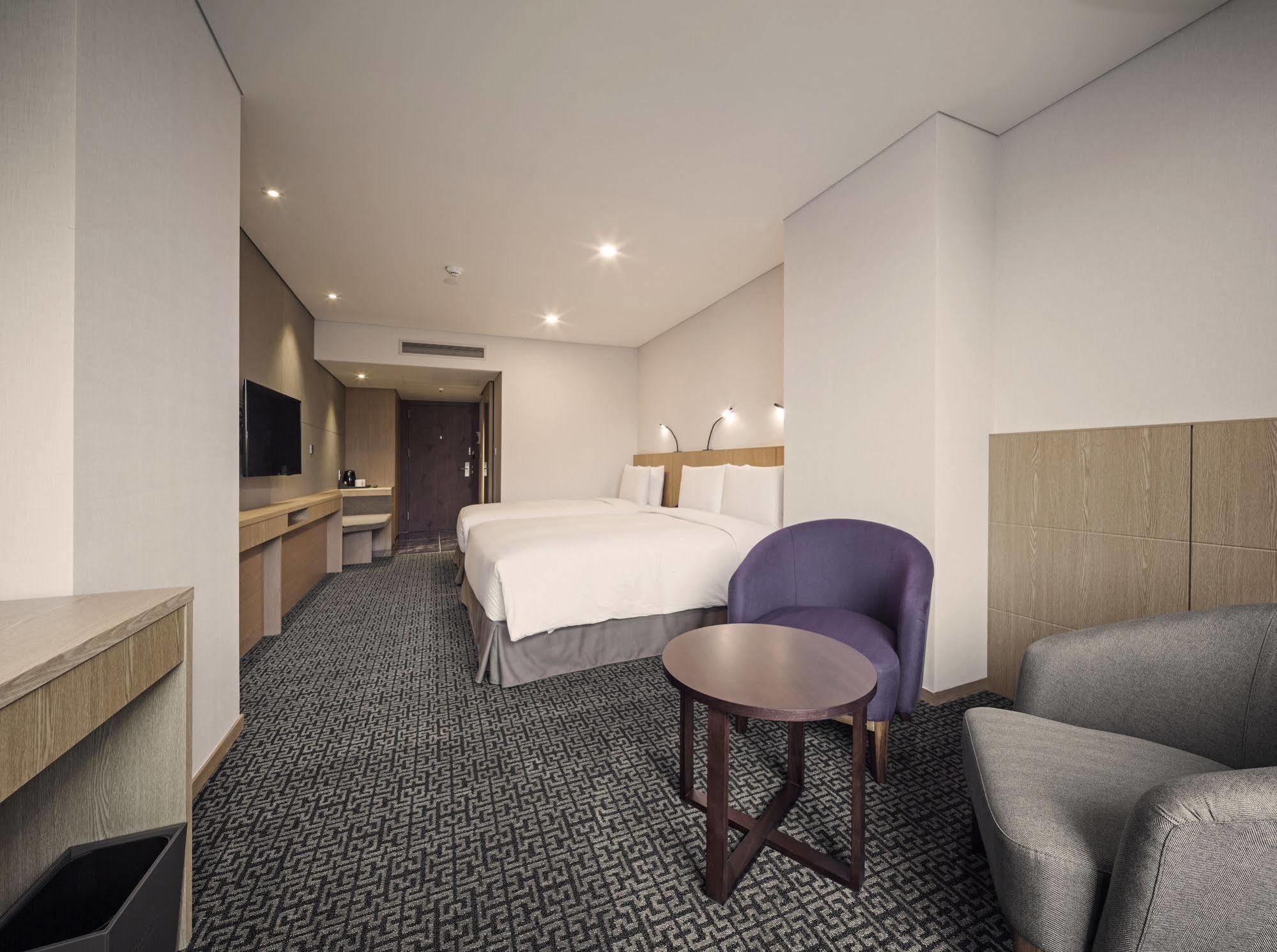 Voco Myeongdong By Ihg