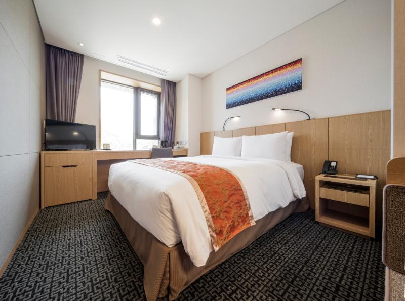 Hotel Voco Myeongdong By Ihg 4*